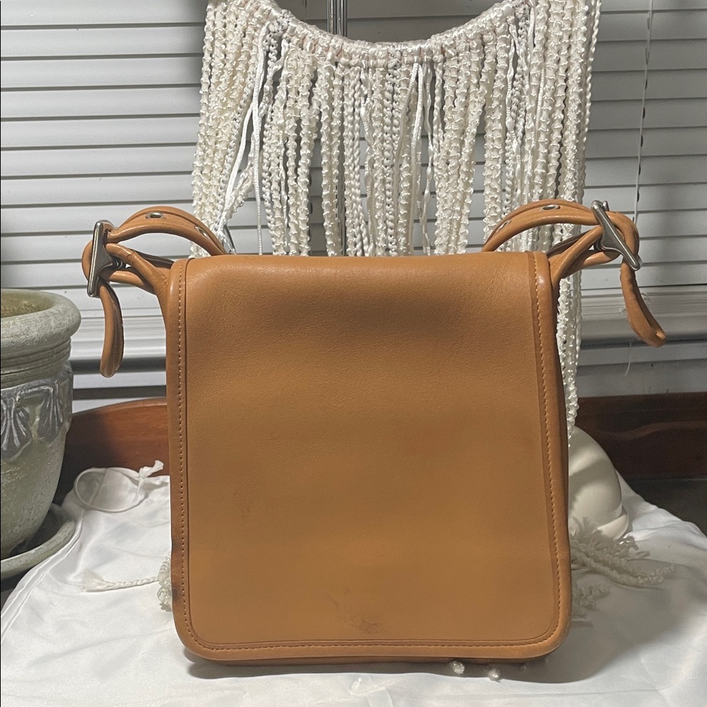 Vintage Coach 9145 Studio Flap Bag Camel